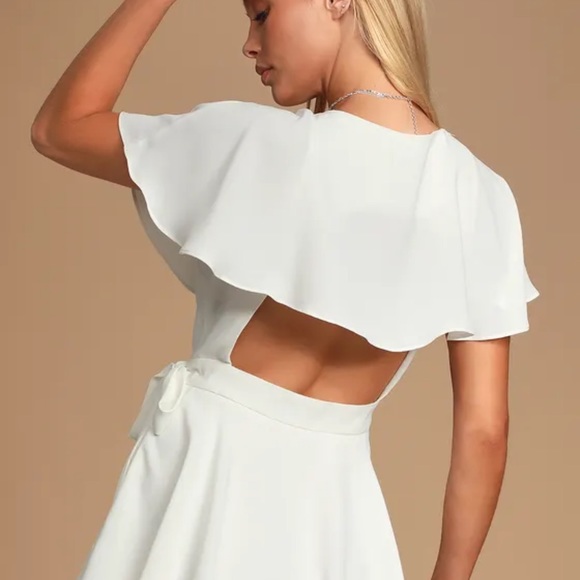 Lulu’s 🤍 white romper - Picture 3 of 4